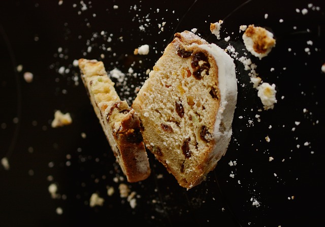 christmas-stollen-1768907_640.jpg